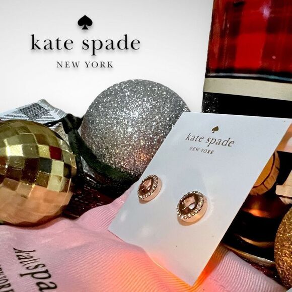 New ♠️ Kate Spade Rose Gold ‘Spot the Spade’ Pavè Halo Spade Studs Post Earrings - Picture 10 of 12
